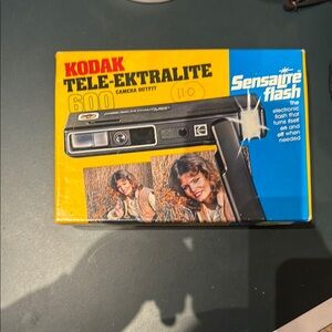 Kodak Tele-Ektralite 600 Camera Outfit - Black. In working condition